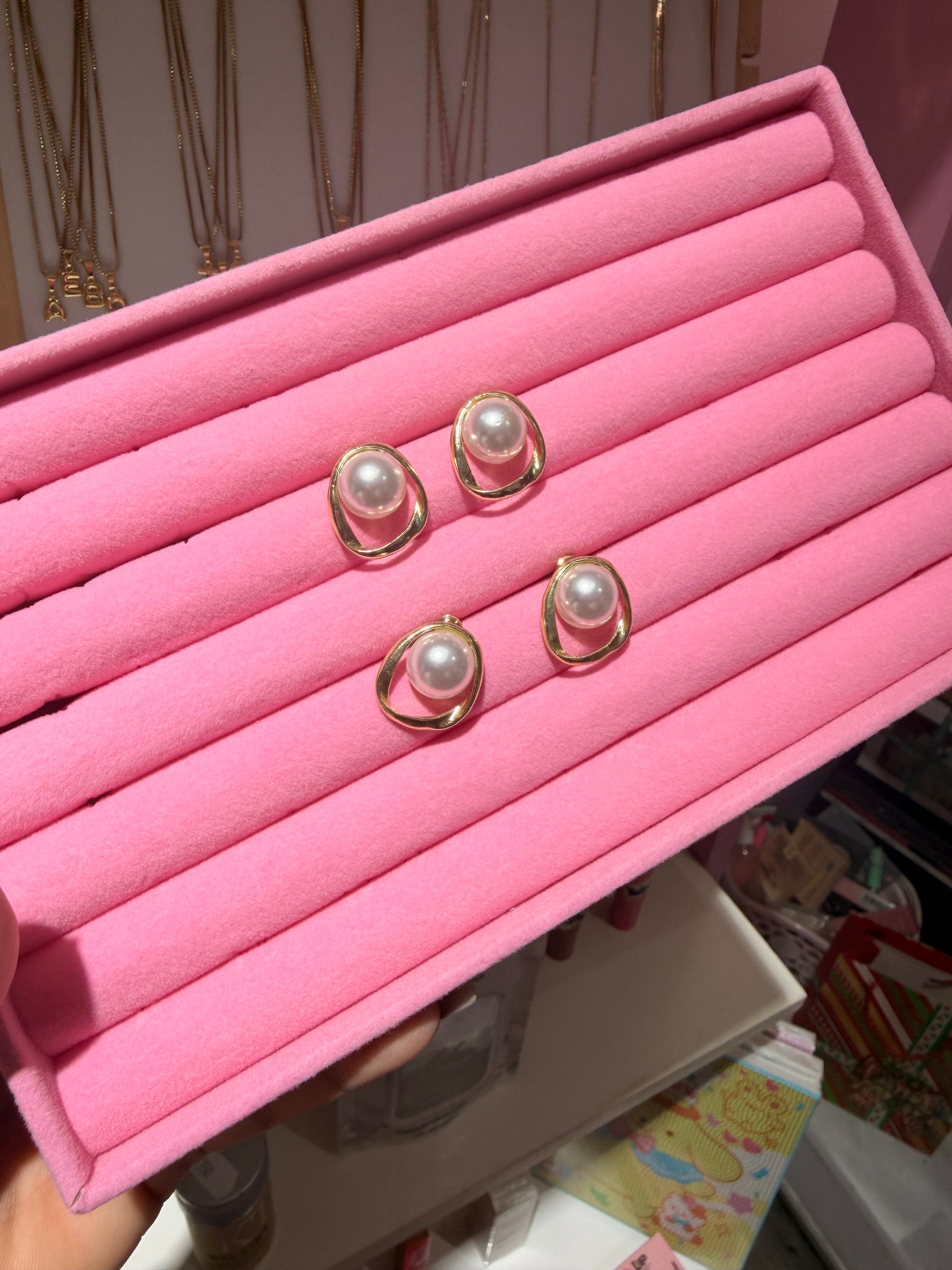 Arete geométrico con perla |Joyeria