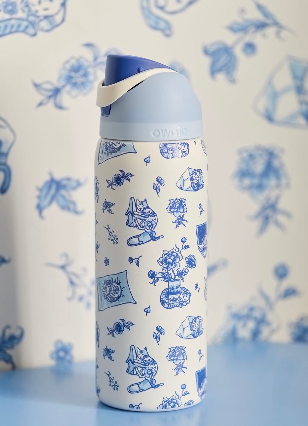 UO/ Termo Owala exclusivo Delft Cat Print