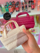 Cargar imagen en el visor de la galería, Mini Puffy Tote Keychain rare beauty