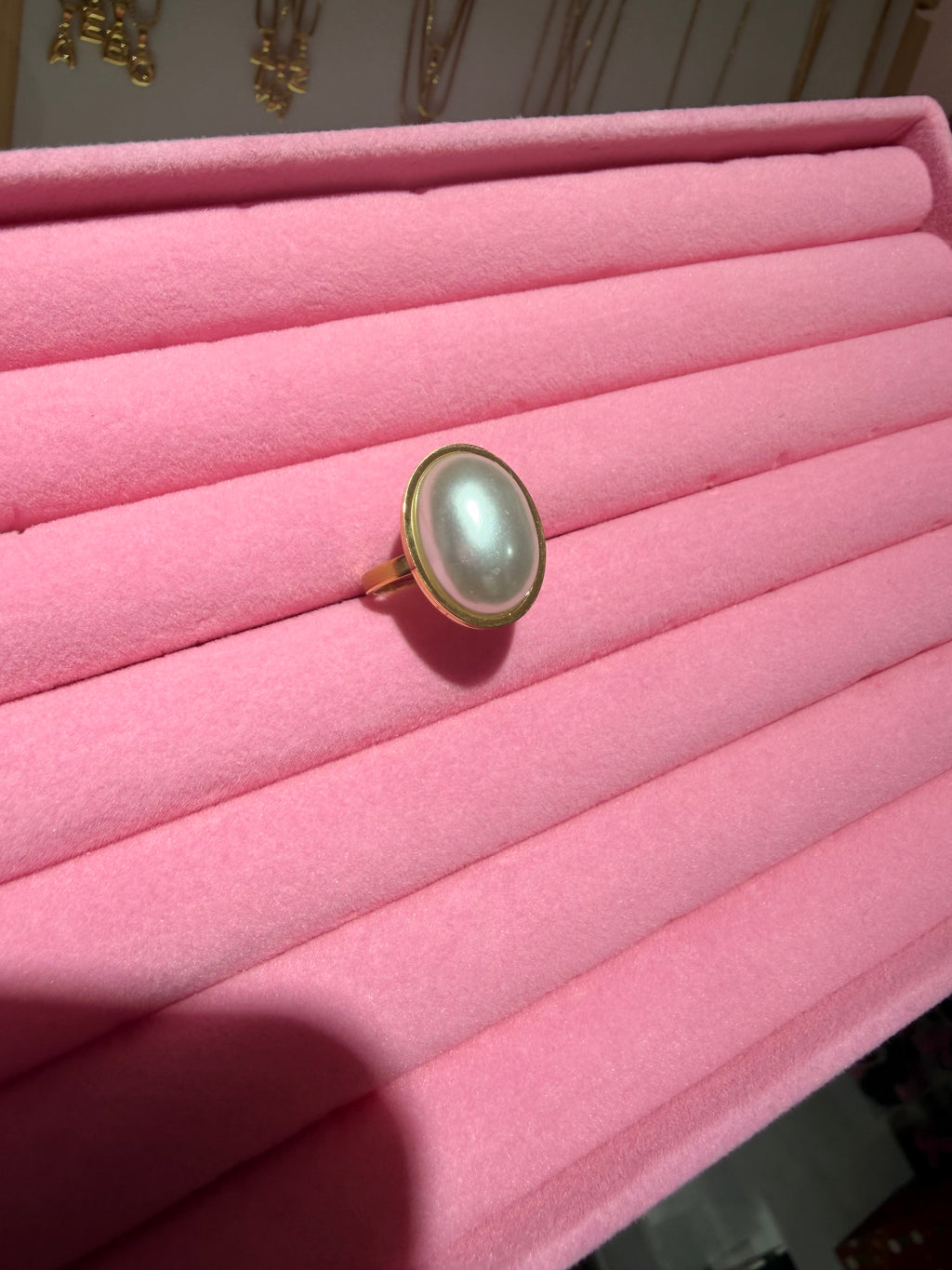 Anillo Clásico dorado con perla | Joyeria