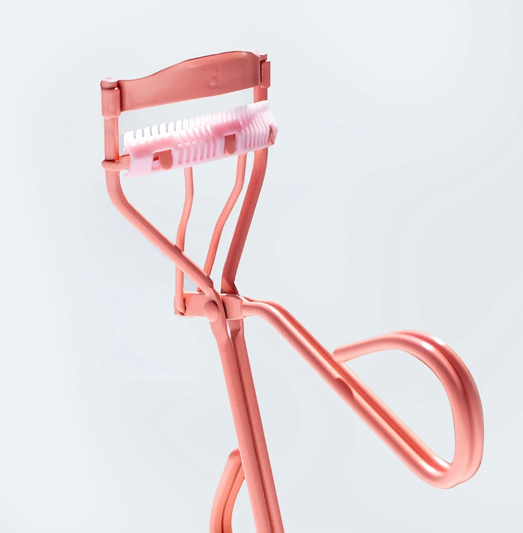 Rizador de pestañas rosa matte